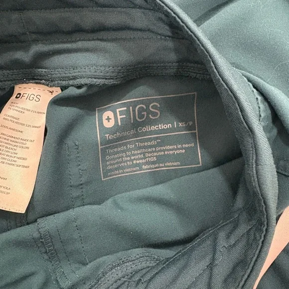 Figs Technical Collection Eucalyptus Yola High Waisted Scrub Pants - Picture 3 of 3